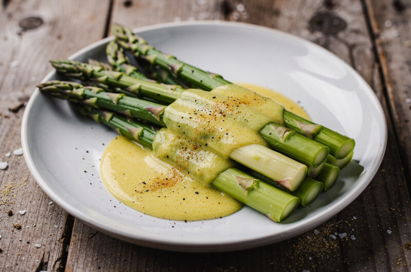 Asperges met citroen en nootmuskaat