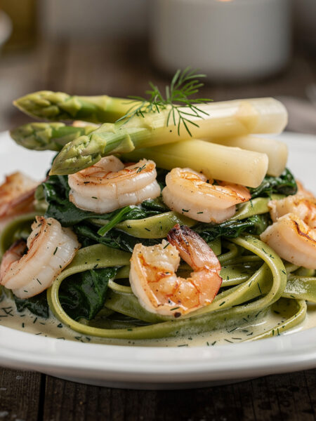 Asperges met garnalen en tagliatelle