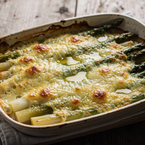 Asperges met kaas uit Zwitserland