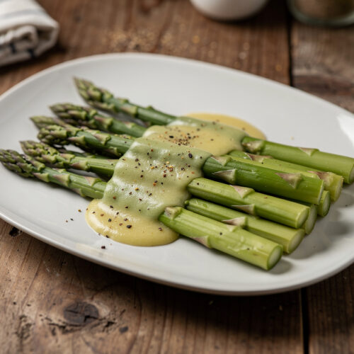 Groene asperges met citroen en nootmuskaat