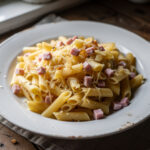 Macaroni met ham en kaas